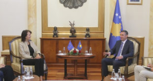 Angelina Eichhorst ia konfirmon Veselit mbështetjen e fuqishme të BE-së për perspektivën evropiane të Kosovës