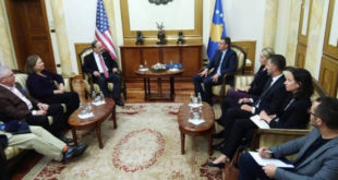 Kryetari i Kuvendit, Kadri Veseli, ka pritur në një takim kongresmenin amerikan dhe mikun e madh të Kosovës, Eliot Engel