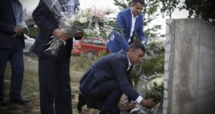Kryekuvendari, Kadri Veseli, vizitoi familjet Xhemajli dhe Deliu në Abri të Epërme