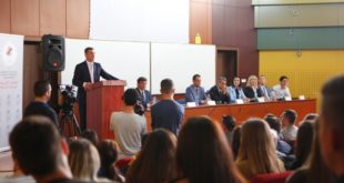 Kryekuvendari Veseli zbulon se UÇK-ja qenka formuar në Fakultetin Juridik të Prishtinës
