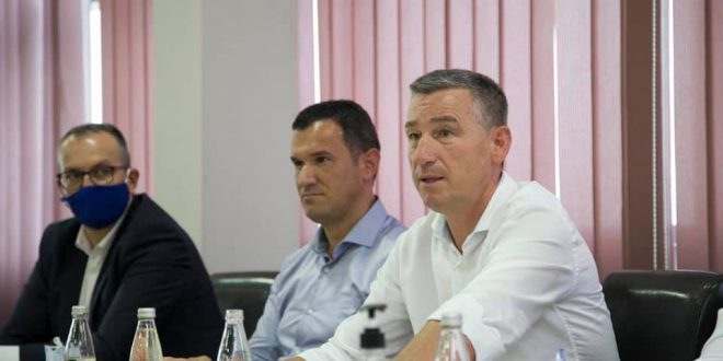 Kadri Veseli: PDK-ja asnjëherë nuk e ka vënë interesin politik partiak para atij të Kosovës