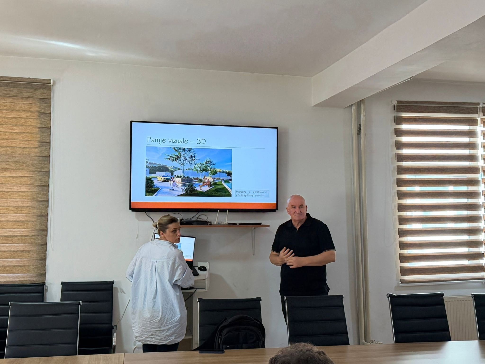 Kryetari Haliti prezanton projekt propozimin për rregullimin e parkut dhe hapësirave përreth në Letnicë