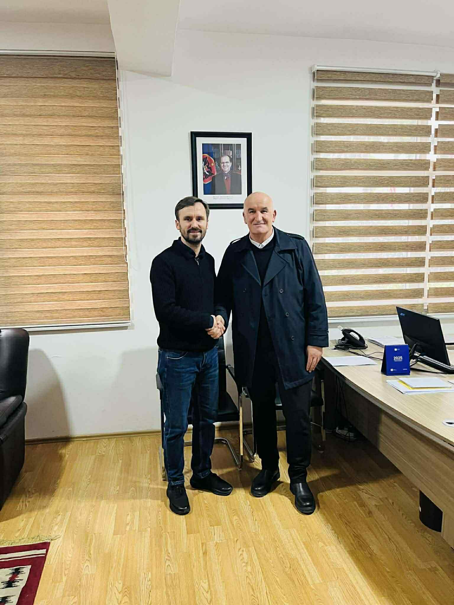 Kryetari Haliti emëron Nikollë D Ukaj zëdhënës të Komunës së Vitisë