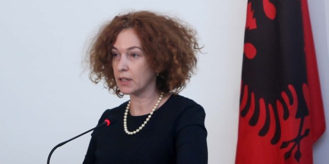 Vlahutin:Politika shqiptare do të gjejë mënyra të arsyeshme për t’u dhënë të gjithë qytetarëve shqiptarë të drejtën për të votuar partitë që ata i zgjedhin vetë