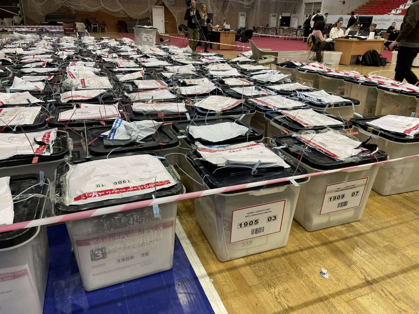 KQZ ja sot do të fillojë dërgimin e pakove me fletëvotime për votuesit jashtë Kosovës