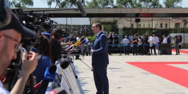 Vuçiq: Delegacioni i Kosovës nuk ka dashur të takohet me delegacionin serb në samitin e Komunitetit Politik Evropian