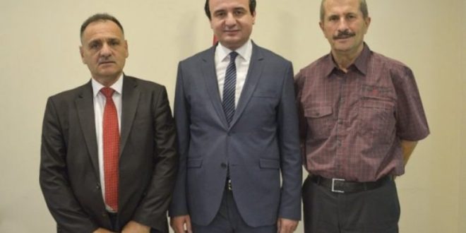 Në fshatin Carralevë u sulmuan deputeti i Vetëvendosjes, Smajl Kurteshi dhe kandidati për kryetar të Shtimes, Ruzhdi Jashari