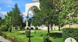 Besimtarët islamë në Maqedoni manifestimin qendror për Kurban Bajram e mbajtën në xhaminë e Mustafa Pashës në Shkup