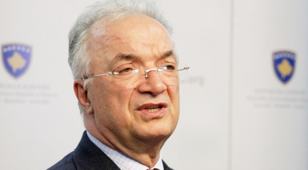 Xhavit Halimi  Hashim Thaçi në PDK mban aureolën e liderit të madh