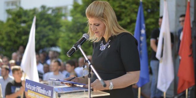 Yllarta Thaçi: Evropa nuk është kopsht me lule dhe nuk të falë dashuri si vendi yt!