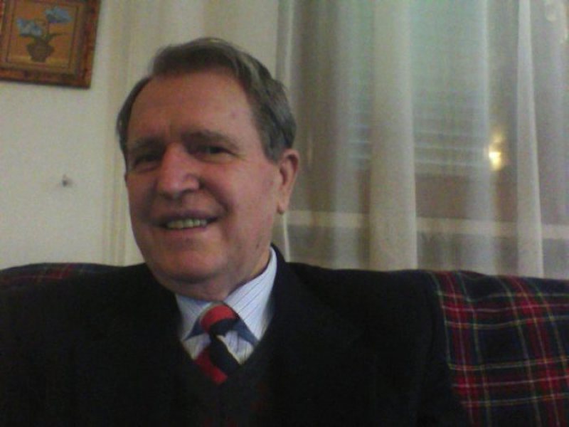 Ylli Mece  SHTROHET NË 1 MAJ   DREKA E LAMTUMIRËS SË PROLETARIATIT SHQIPTAR