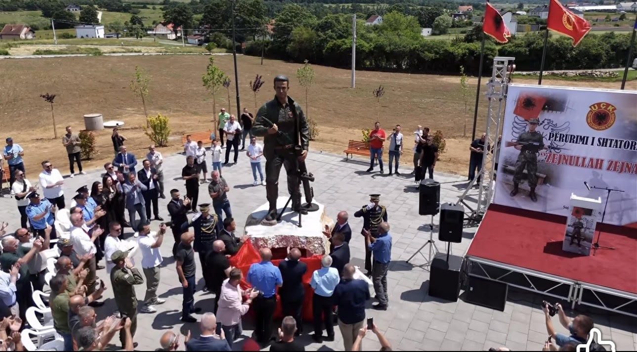 Përurohet shtatorja e heroit Zejnullah Zejna në Sojevë
