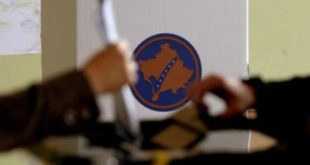 PDK-ja e gatshme për zgjedhje të parakohshme, LDK-ja kërkon kohë për shkak të Gjykatës Speciale