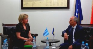 Ministri Zharku priti në një takim shefen e Zyrës Ndërlidhëse të Greqisë në Prishtinë, ambasadoren, Athanassiadu