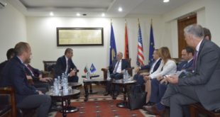 Ministri i infrastrukturës, Lutfi Zharku priti në takim përfaqësuesit e autoritetit të shërbimeve të trafikut ajror bullgar