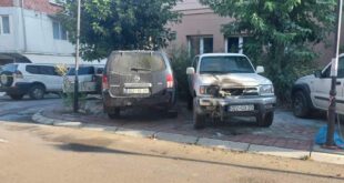 PDK-ja ka dënuar ashpër aktin e djegies së dy veturave zyrtare të Komunës së Zveçanit në vend-parkimin e objektit